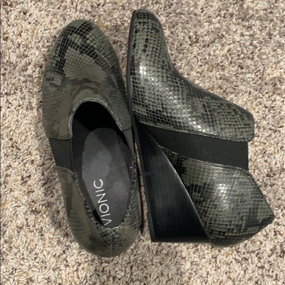 Vionic booties - Picture 2 of 6
